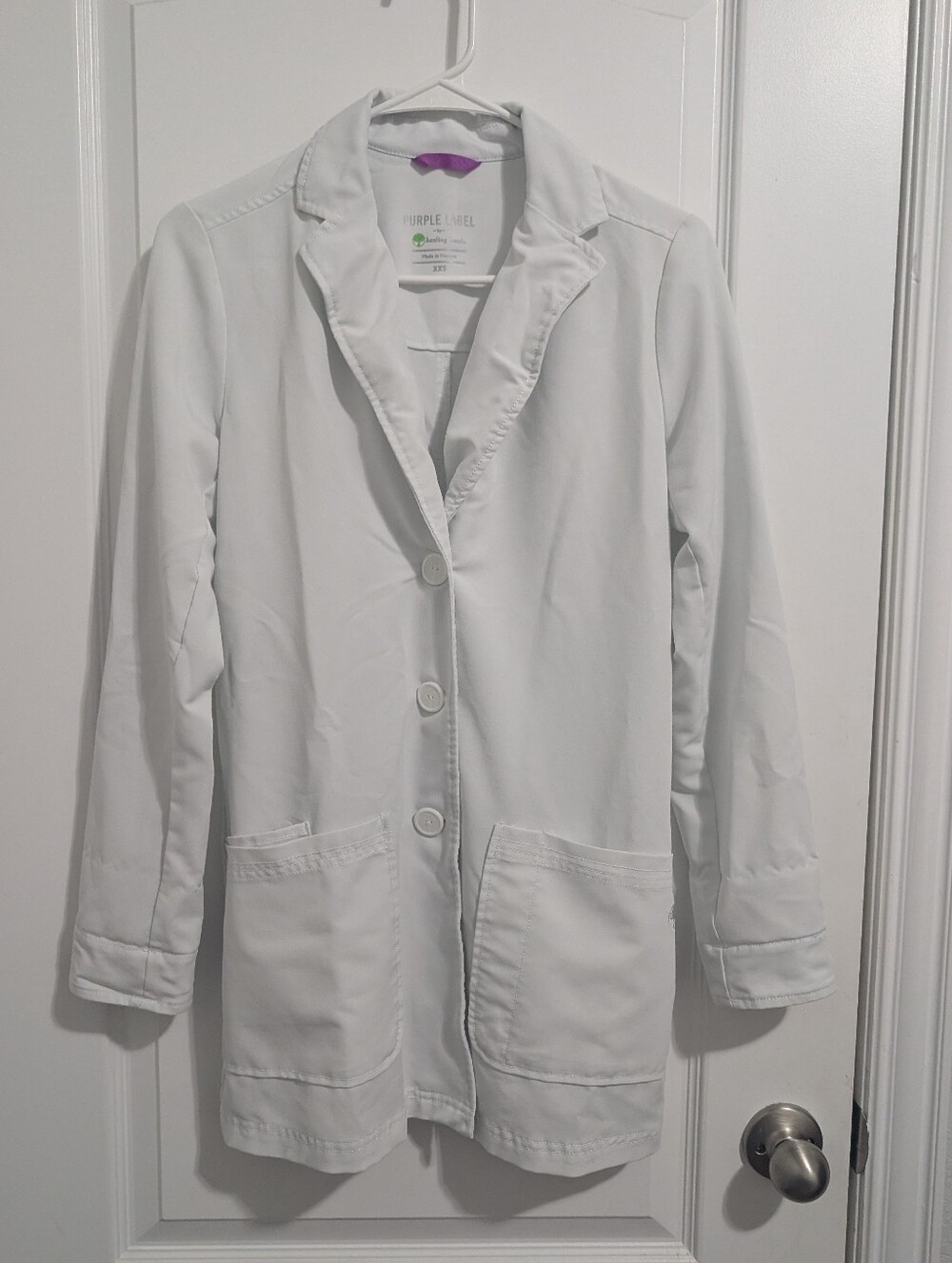 Purple Label By healing hands White Women’s Lab Coat with Notched Lapel XXS